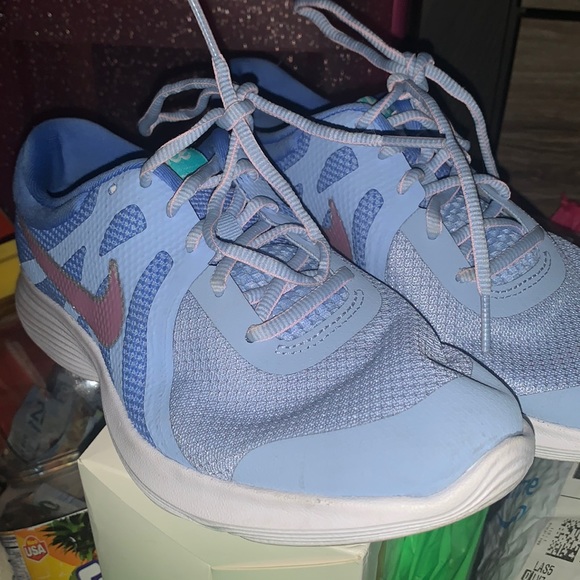 Nike running shoes - Picture 2 of 2